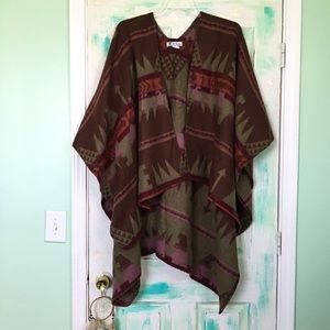 Women’s Western Tribal Native Poncho Size OS